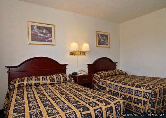 Anaheim Maingate Inn Room photo
